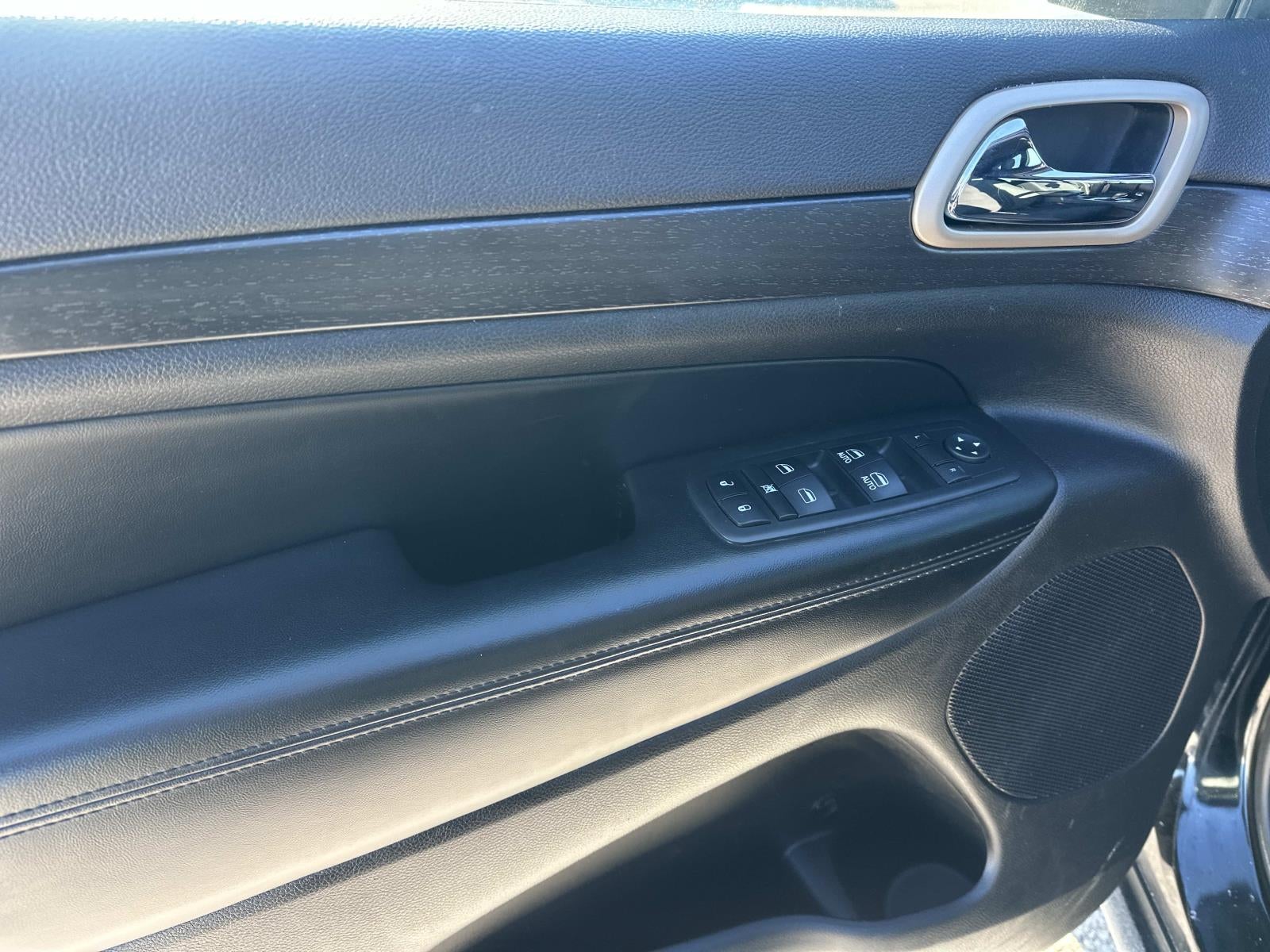 2017 Jeep Grand Cherokee Laredo 4x4