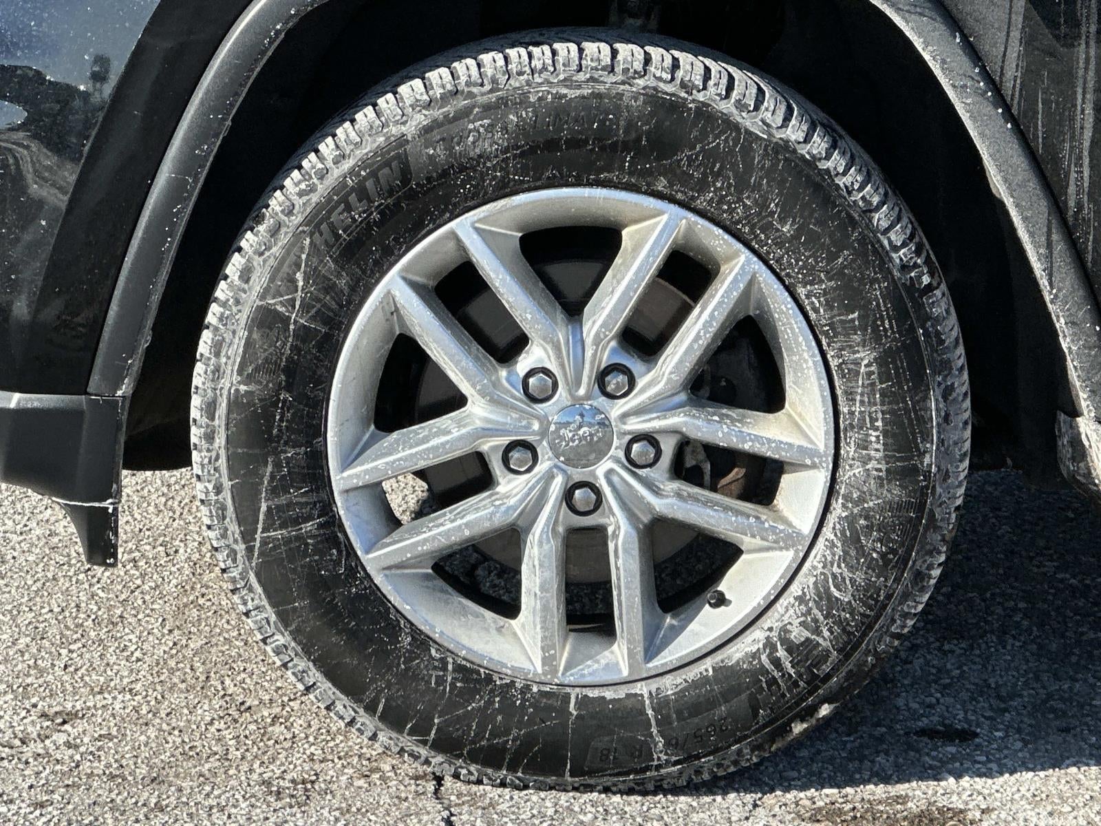 2017 Jeep Grand Cherokee Laredo 4x4