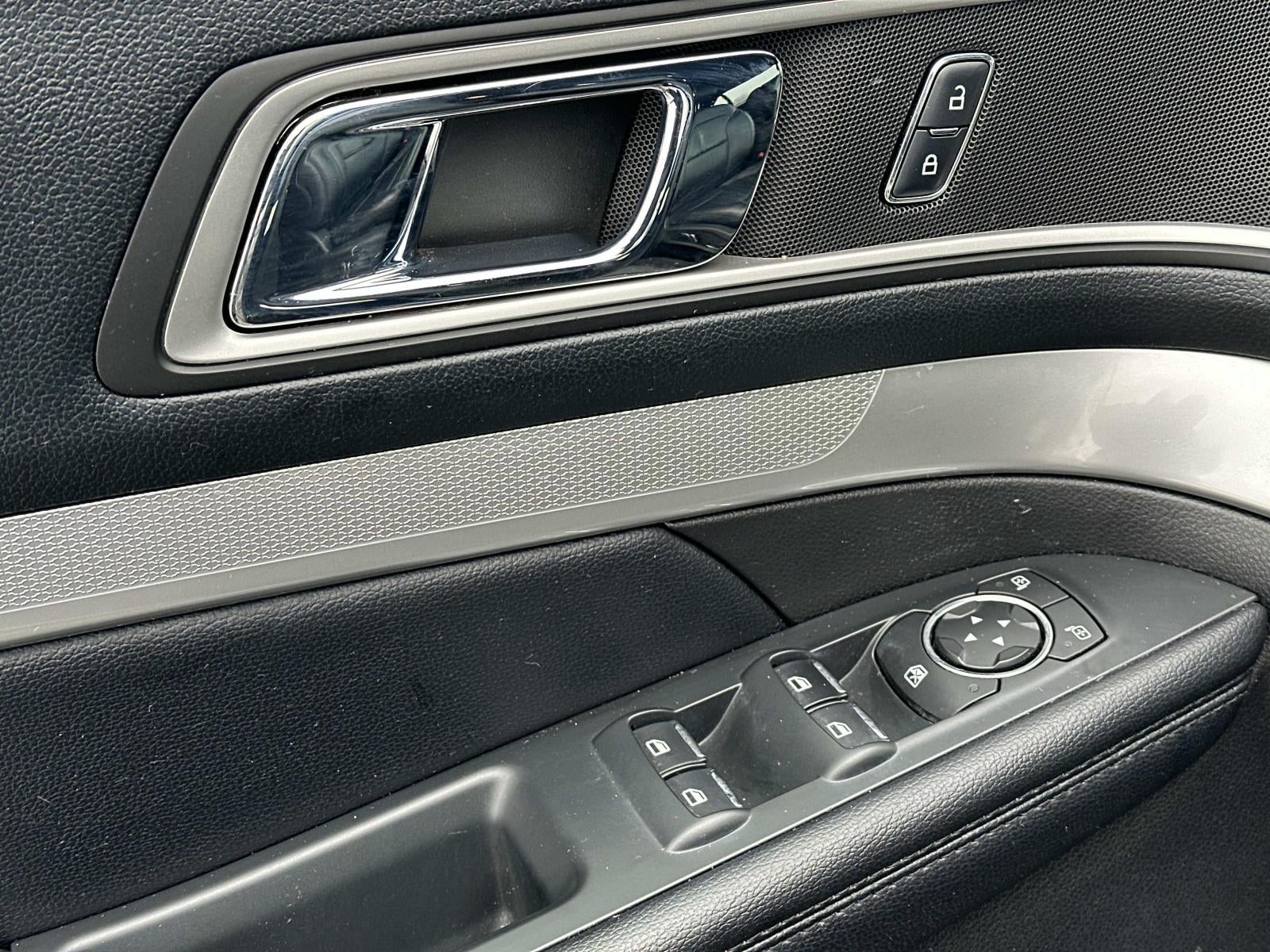 2016 Ford Explorer FWD 4dr XLT