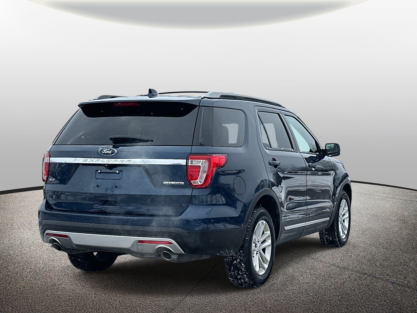 2016 Ford Explorer FWD 4dr XLT