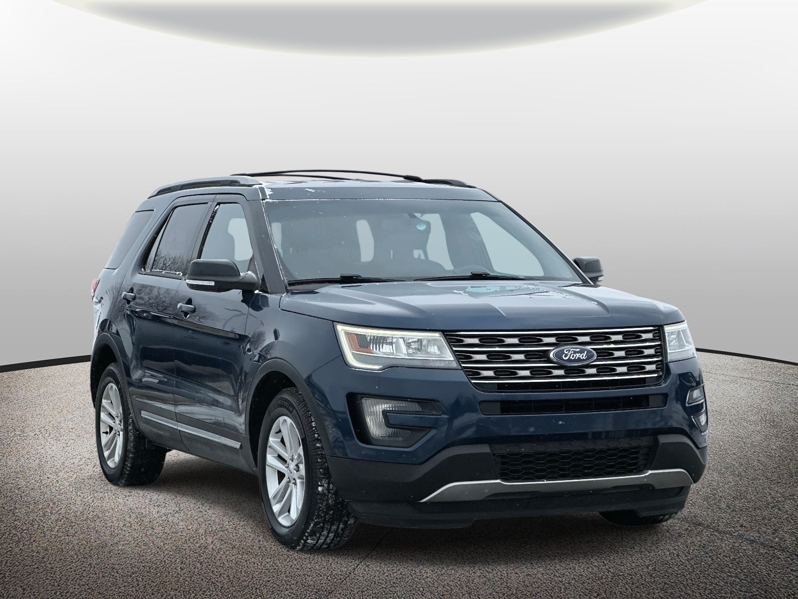 2016 Ford Explorer FWD 4dr XLT