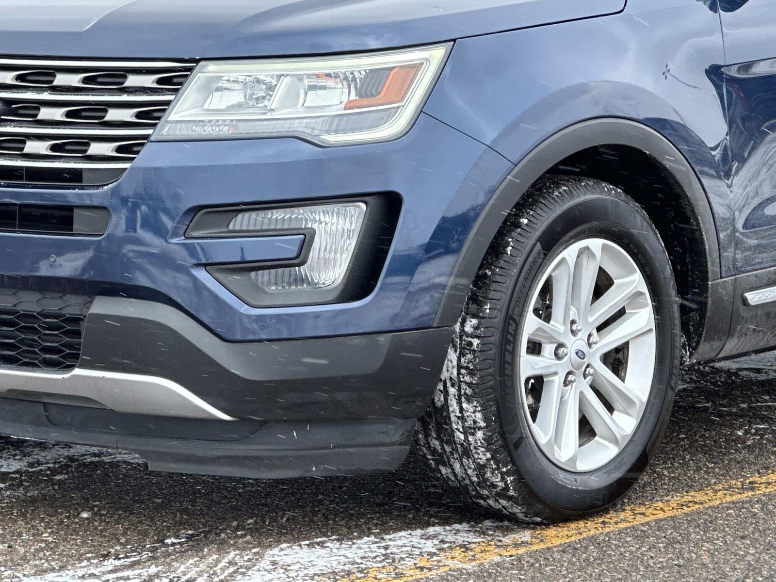 2016 Ford Explorer FWD 4dr XLT