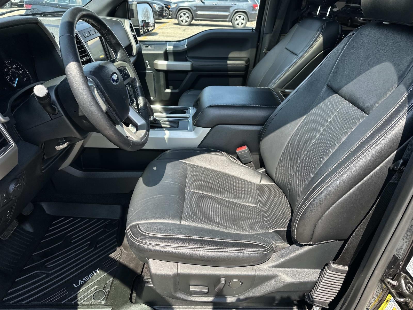 2020 Ford F-150 LARIAT 4WD SuperCrew 5.5' Box