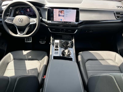 2026 Volkswagen Atlas Cross Sport 2.0T SEL R-Line Black 4MOTION