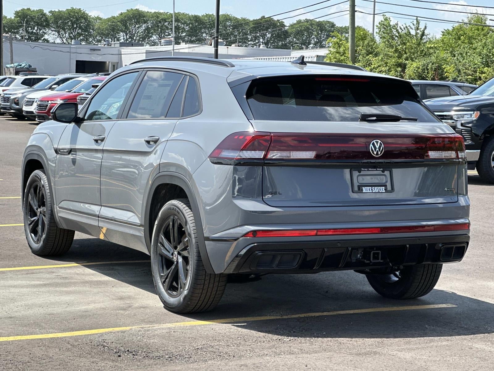 2026 Volkswagen Atlas Cross Sport 2.0T SEL R-Line Black 4MOTION