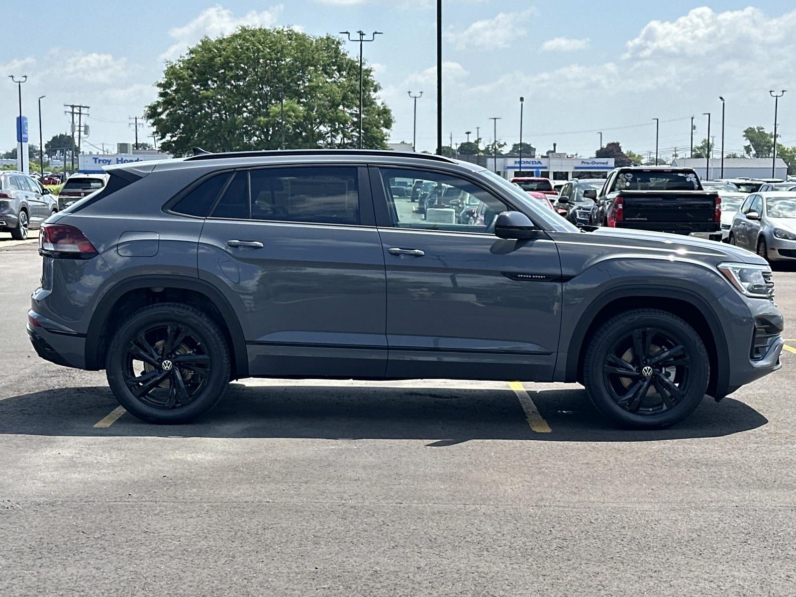 2026 Volkswagen Atlas Cross Sport 2.0T SEL R-Line Black 4MOTION