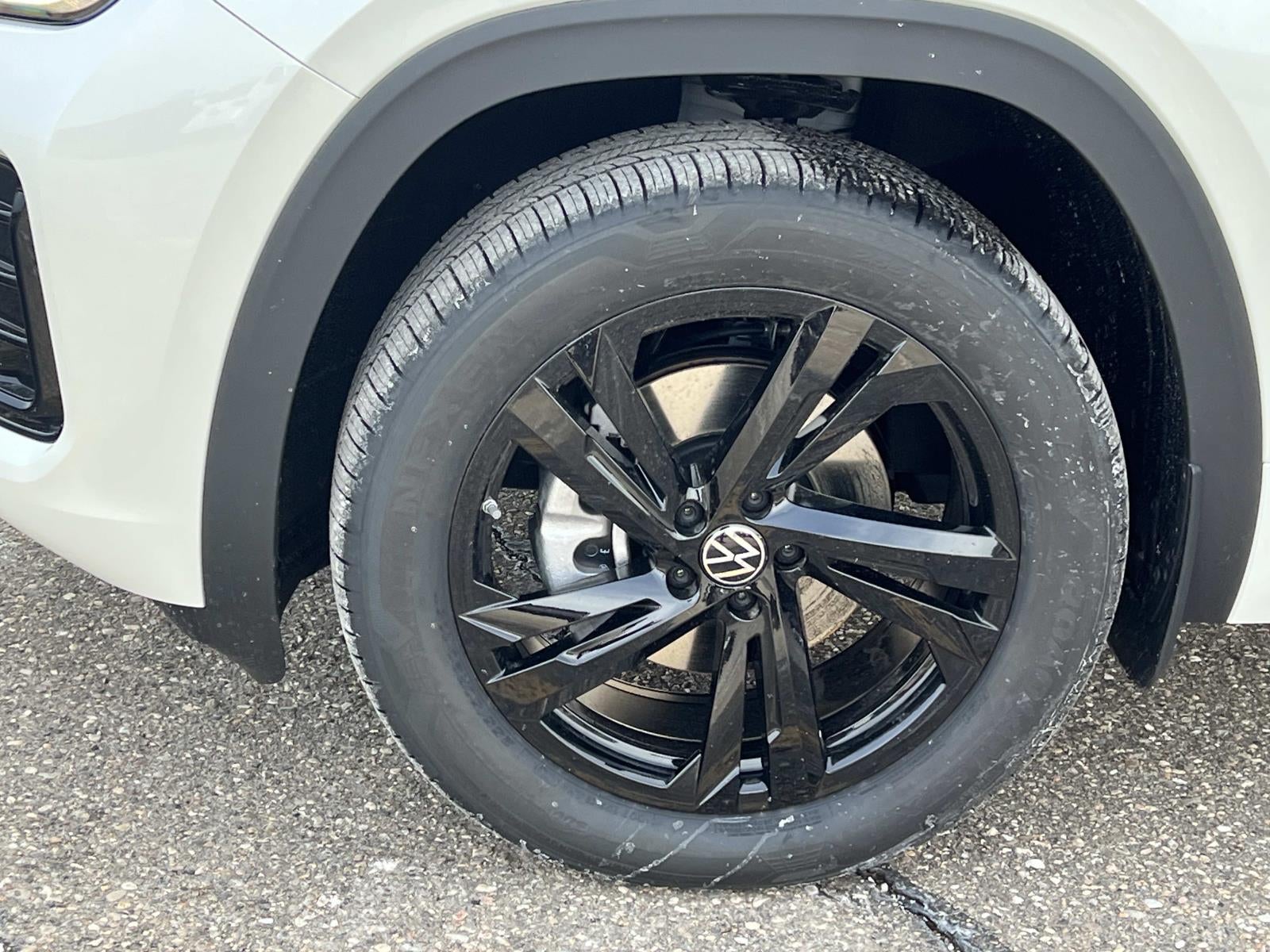 2026 Volkswagen Atlas Cross Sport 2.0T SEL R-Line Black 4MOTION