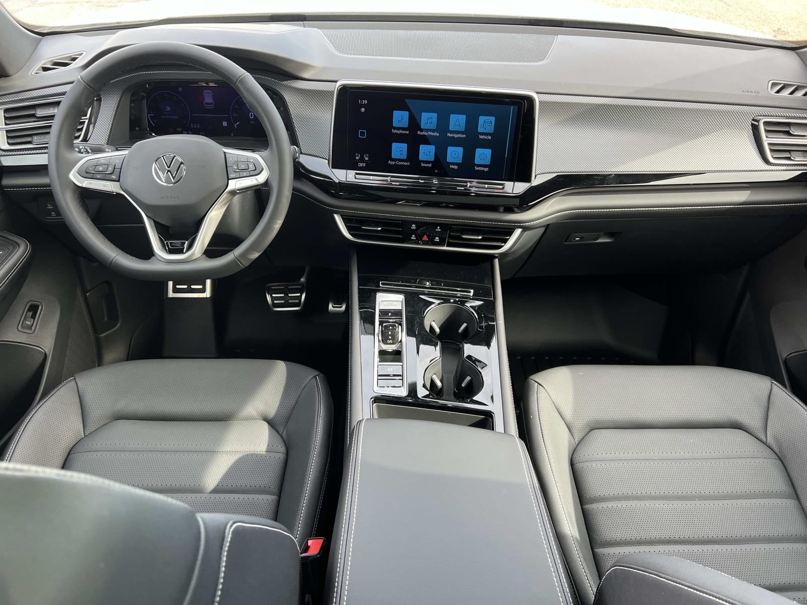 2026 Volkswagen Atlas Cross Sport 2.0T SEL R-Line Black 4MOTION