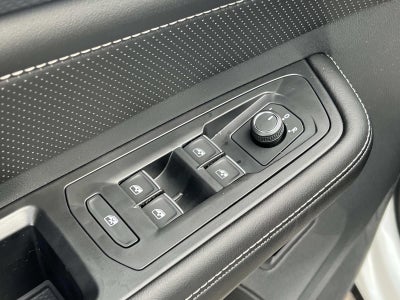 2026 Volkswagen Atlas Cross Sport 2.0T SEL R-Line Black 4MOTION