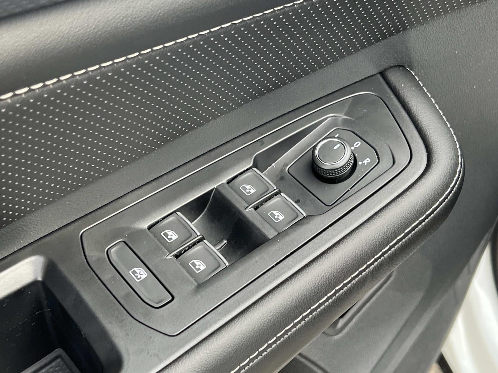 2026 Volkswagen Atlas Cross Sport 2.0T SEL R-Line Black 4MOTION