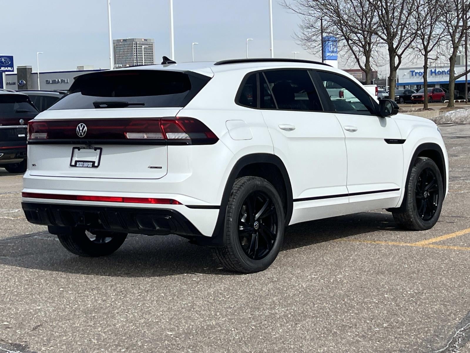 2026 Volkswagen Atlas Cross Sport 2.0T SEL R-Line Black 4MOTION
