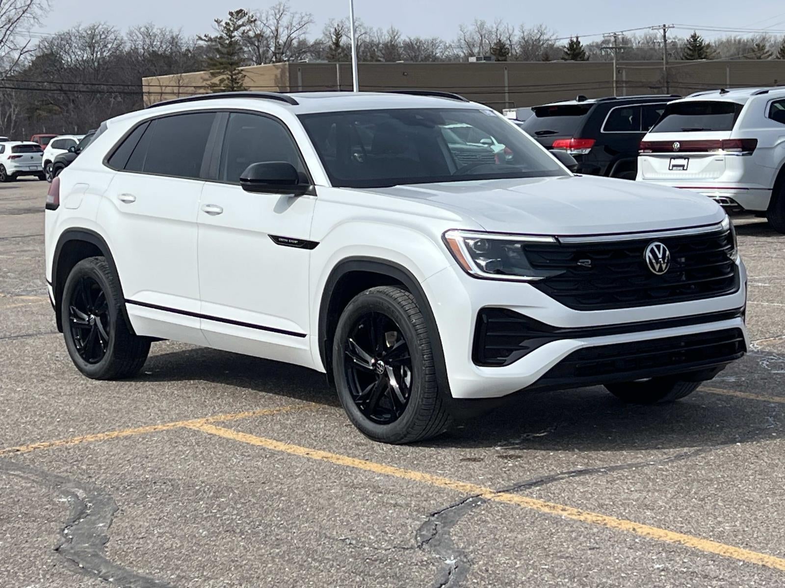 2026 Volkswagen Atlas Cross Sport 2.0T SEL R-Line Black 4MOTION