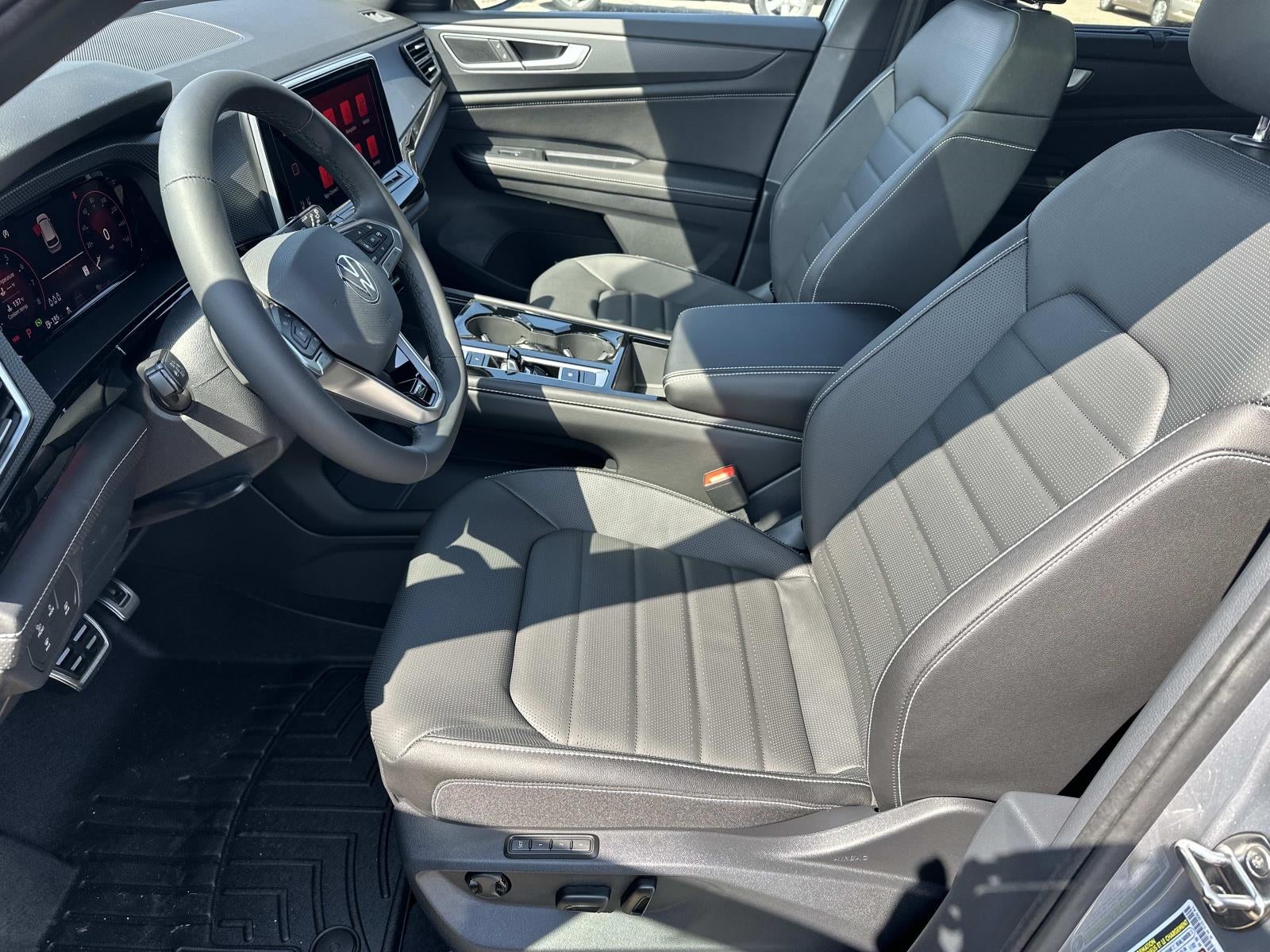 2026 Volkswagen Atlas Cross Sport 2.0T SEL R-Line Black 4MOTION