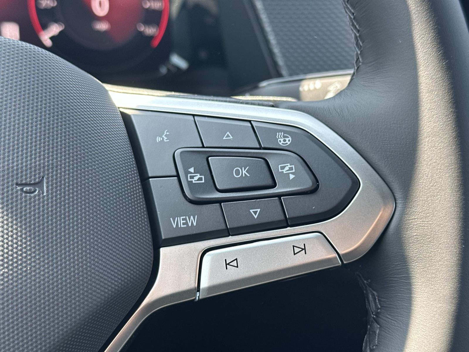 2026 Volkswagen Atlas Cross Sport 2.0T SEL R-Line Black 4MOTION