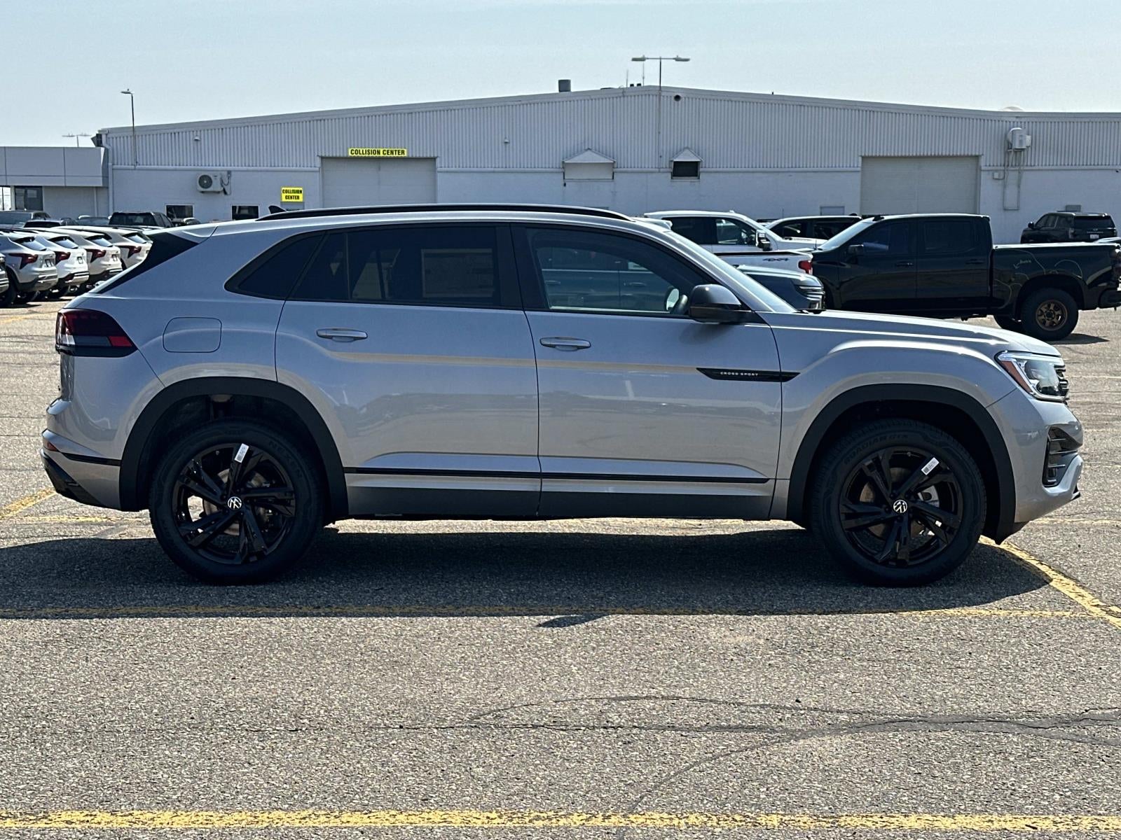 2026 Volkswagen Atlas Cross Sport 2.0T SEL R-Line Black 4MOTION