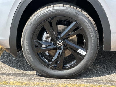 2026 Volkswagen Atlas Cross Sport 2.0T SEL R-Line Black 4MOTION