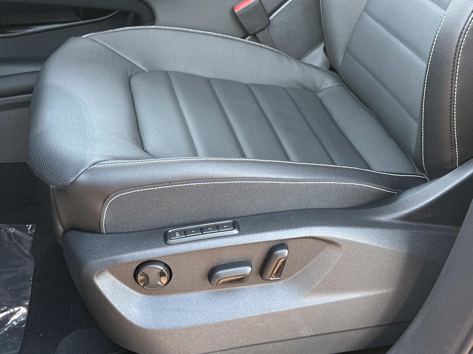 2026 Volkswagen Atlas Cross Sport 2.0T SEL 4MOTION