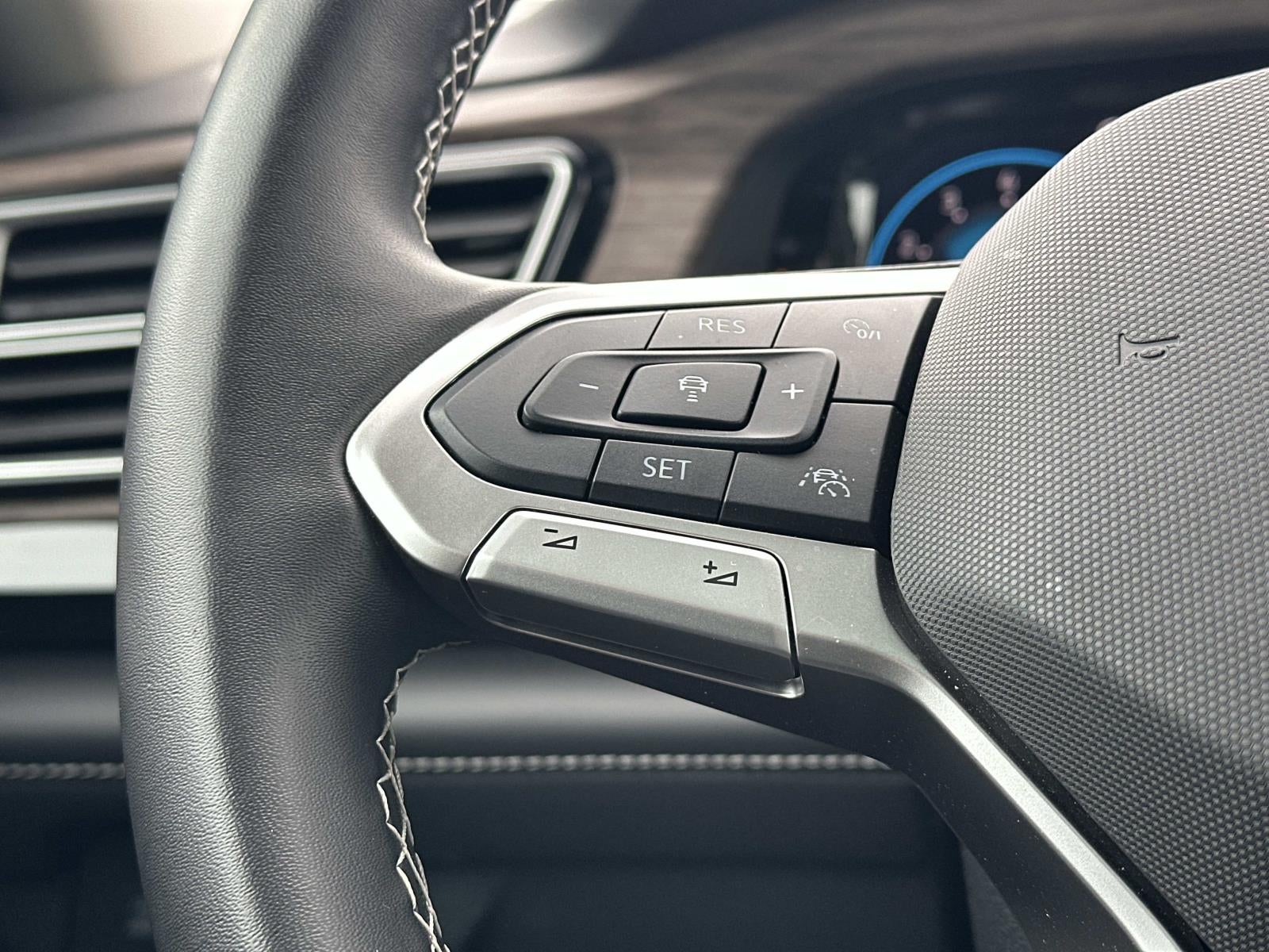 2025 Volkswagen Atlas 2.0T SEL 4MOTION