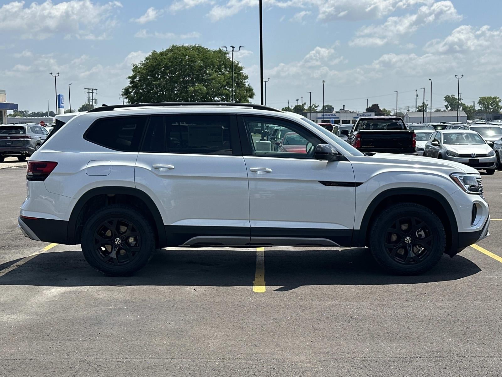 2026 Volkswagen Atlas 2.0T Peak Edition 4MOTION