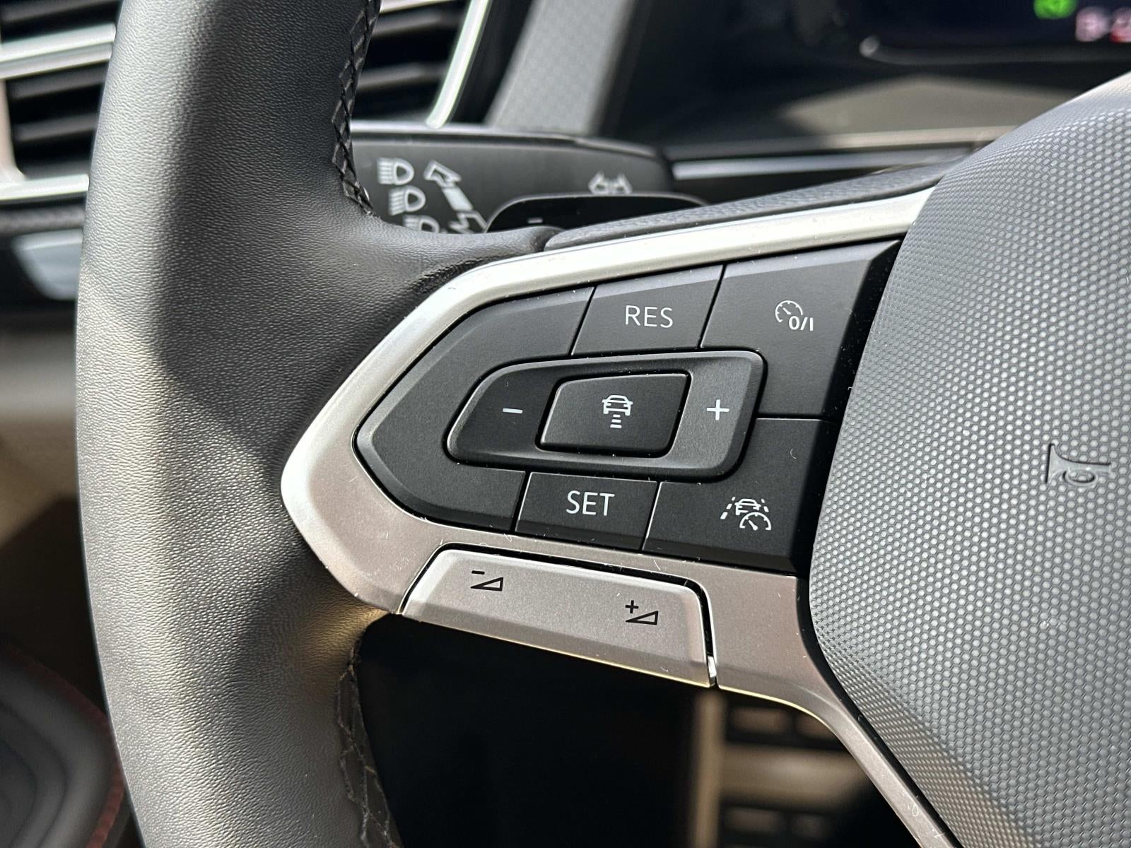 2025 Volkswagen Atlas 2.0T Peak Edition 4MOTION