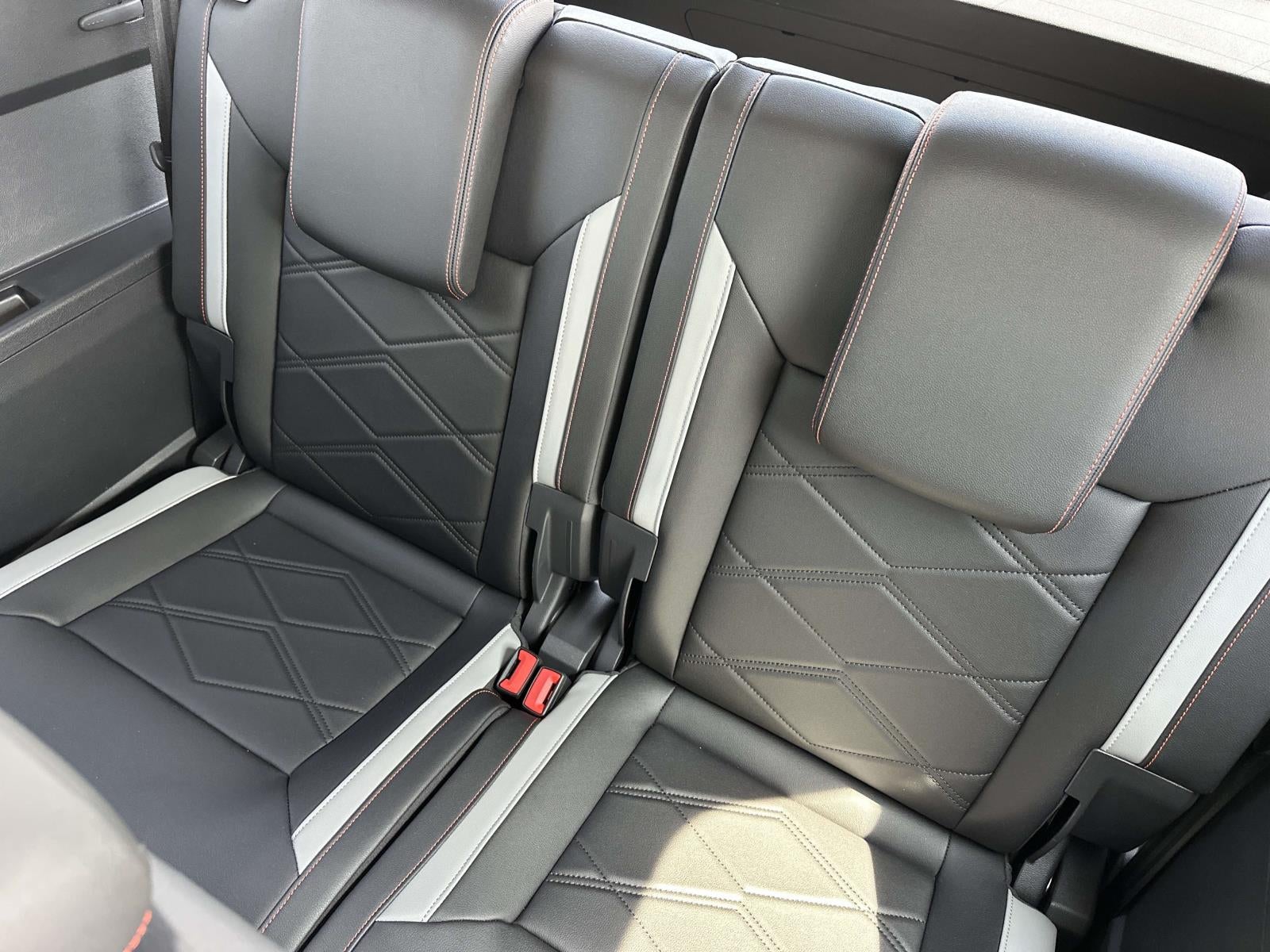 2025 Volkswagen Atlas 2.0T Peak Edition 4MOTION