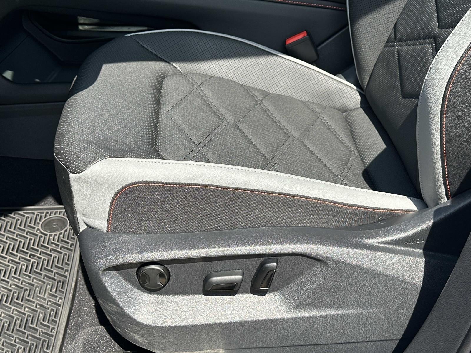 2025 Volkswagen Atlas 2.0T Peak Edition 4MOTION