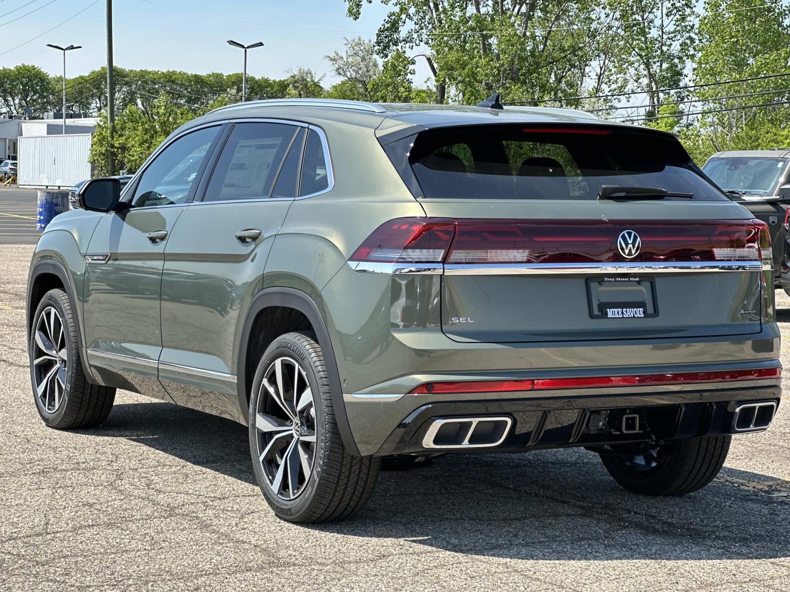 2026 Volkswagen Atlas Cross Sport 2.0T SEL Premium R-Line 4MOTION