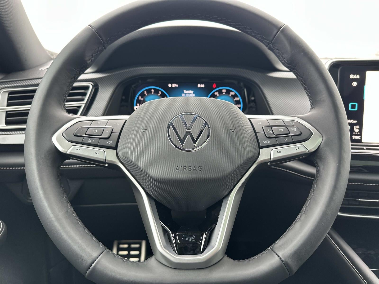 2026 Volkswagen Atlas Cross Sport 2.0T SEL Premium R-Line 4MOTION