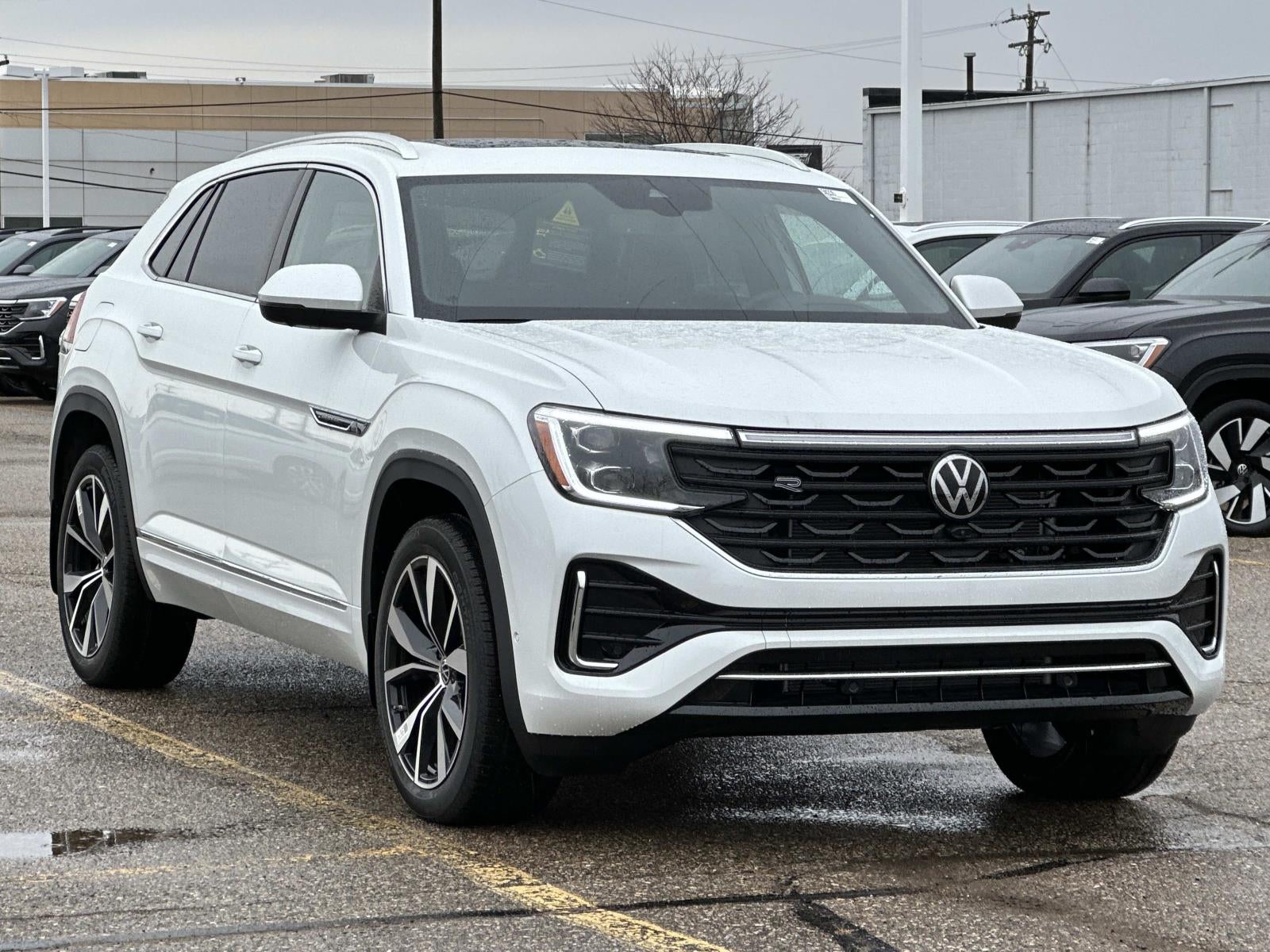 2026 Volkswagen Atlas Cross Sport 2.0T SEL Premium R-Line 4MOTION