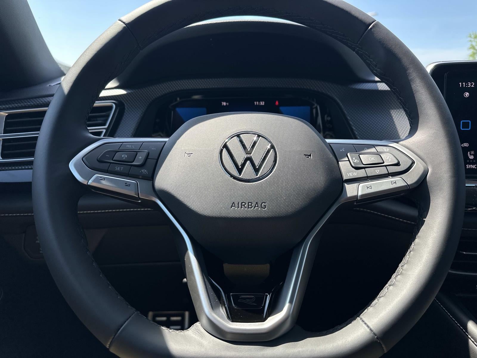2026 Volkswagen Atlas Cross Sport 2.0T SEL Premium R-Line 4MOTION
