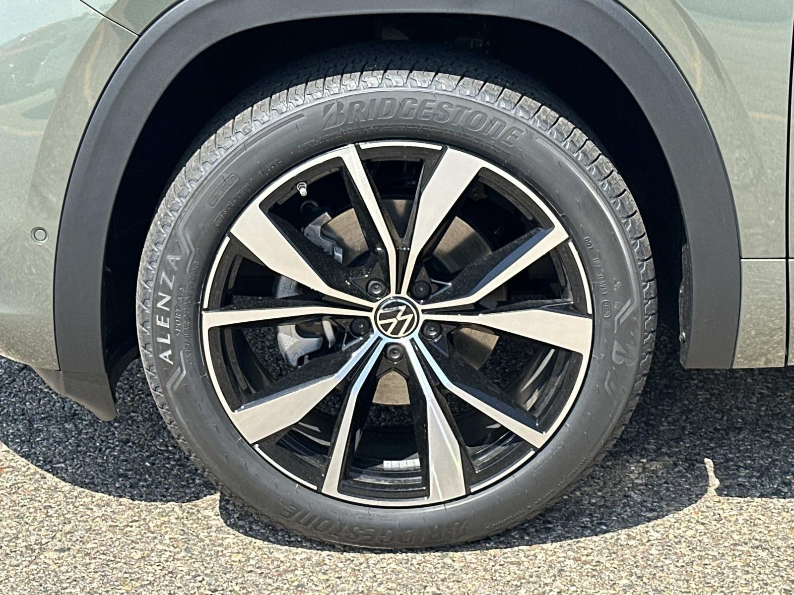 2026 Volkswagen Atlas Cross Sport 2.0T SEL Premium R-Line 4MOTION