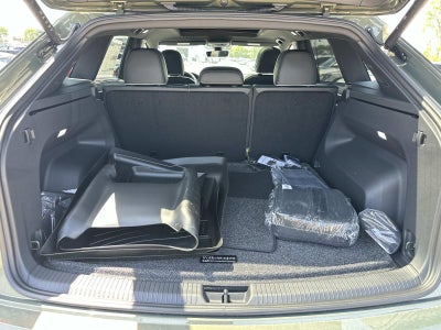 2026 Volkswagen Atlas Cross Sport 2.0T SEL Premium R-Line 4MOTION