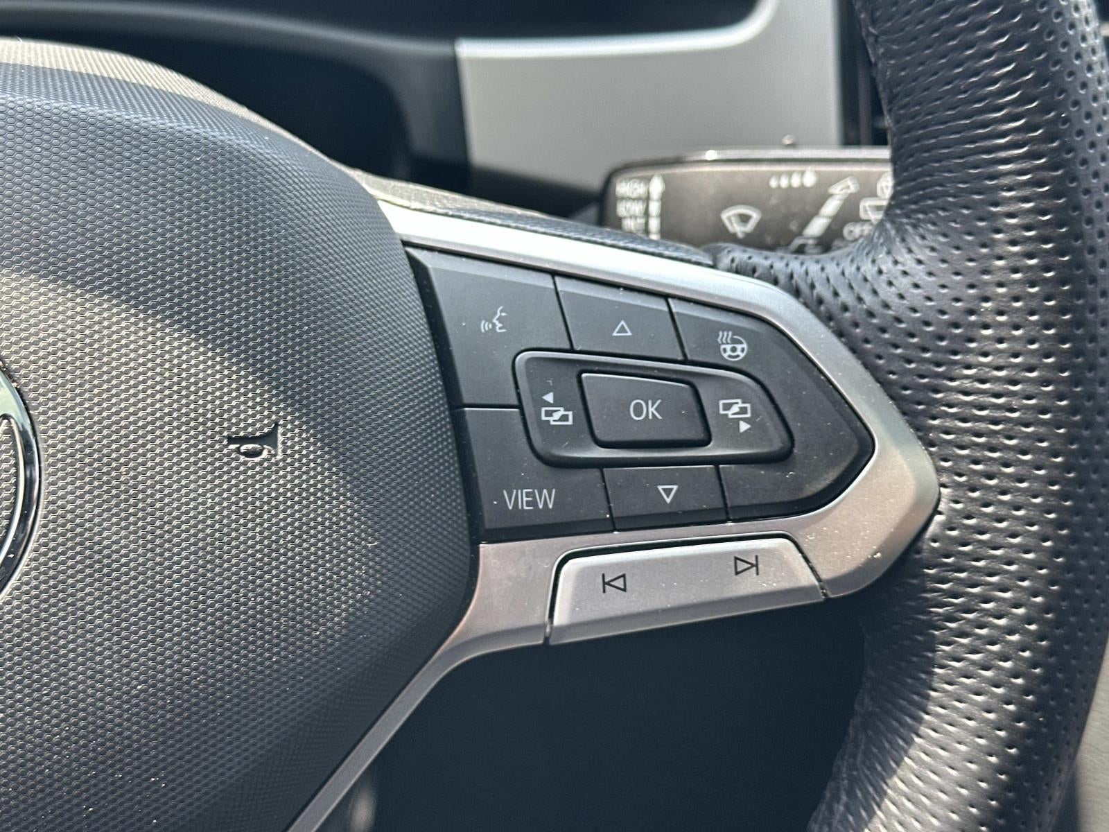 2023 Volkswagen Atlas Cross Sport 3.6L V6 SEL Premium R-Line 4MOTION