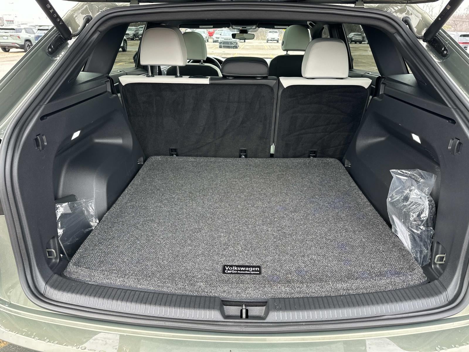 2025 Volkswagen Atlas Cross Sport 2.0T SEL Premium R-Line 4MOTION