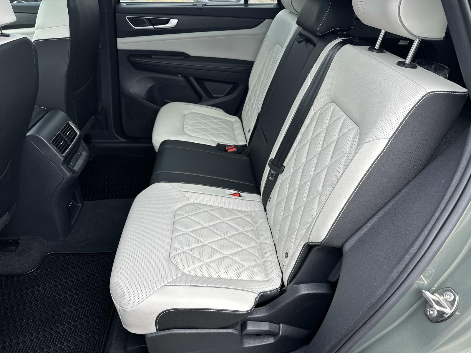 2025 Volkswagen Atlas Cross Sport 2.0T SEL Premium R-Line 4MOTION