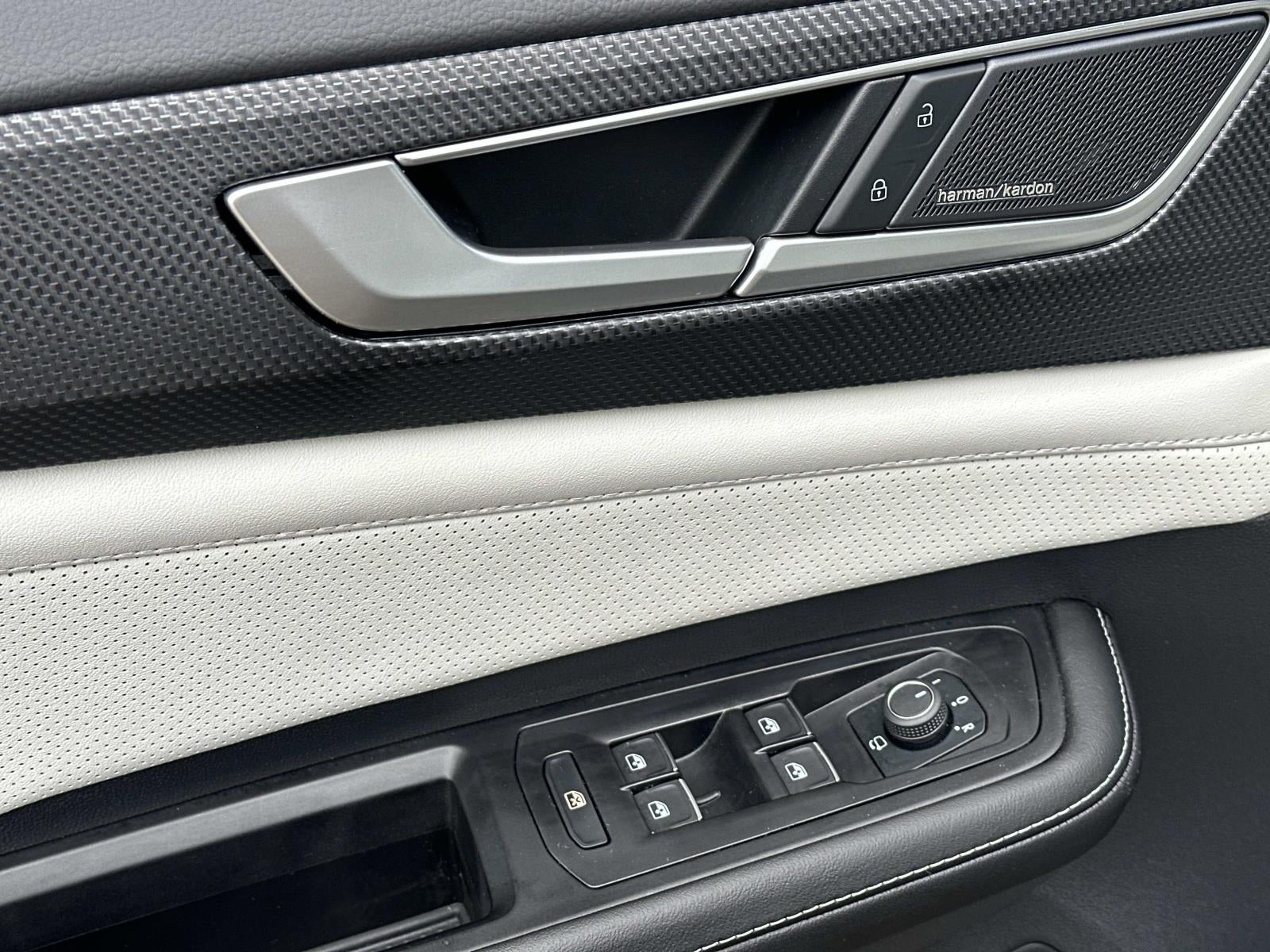 2025 Volkswagen Atlas Cross Sport 2.0T SEL Premium R-Line 4MOTION