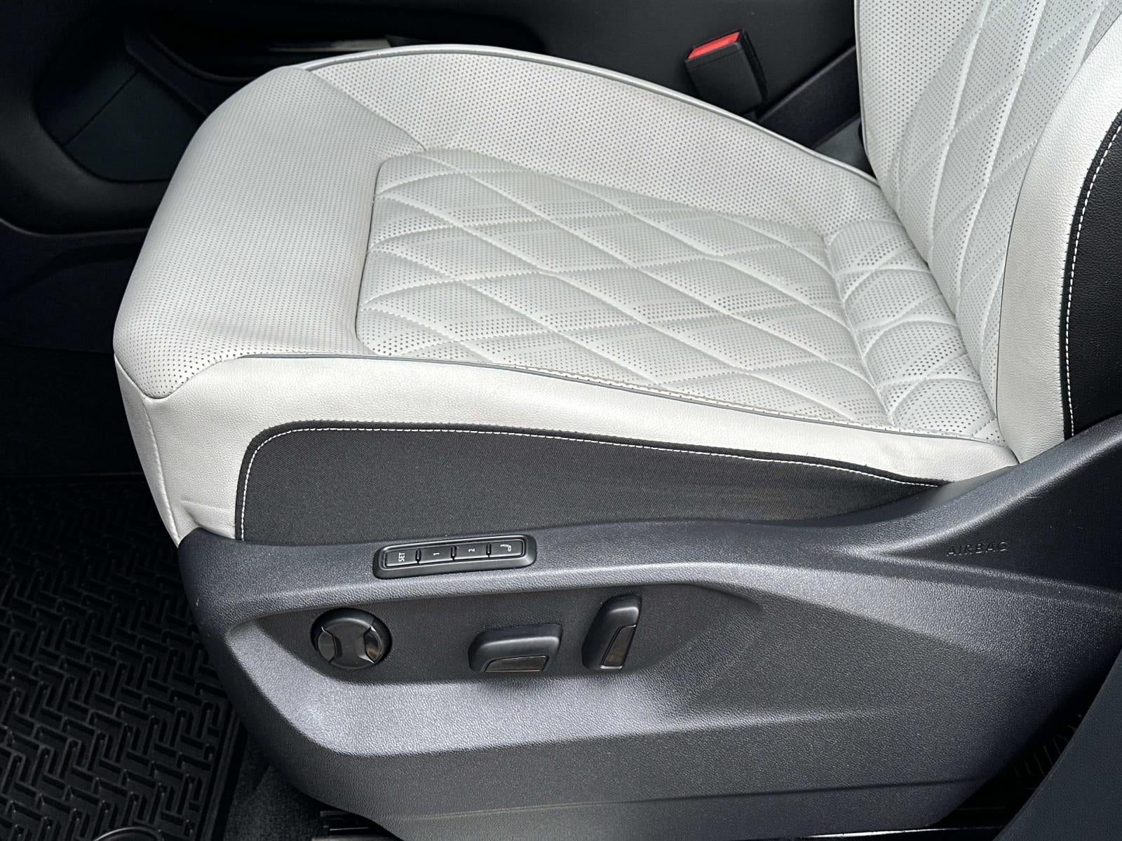 2025 Volkswagen Atlas Cross Sport 2.0T SEL Premium R-Line 4MOTION