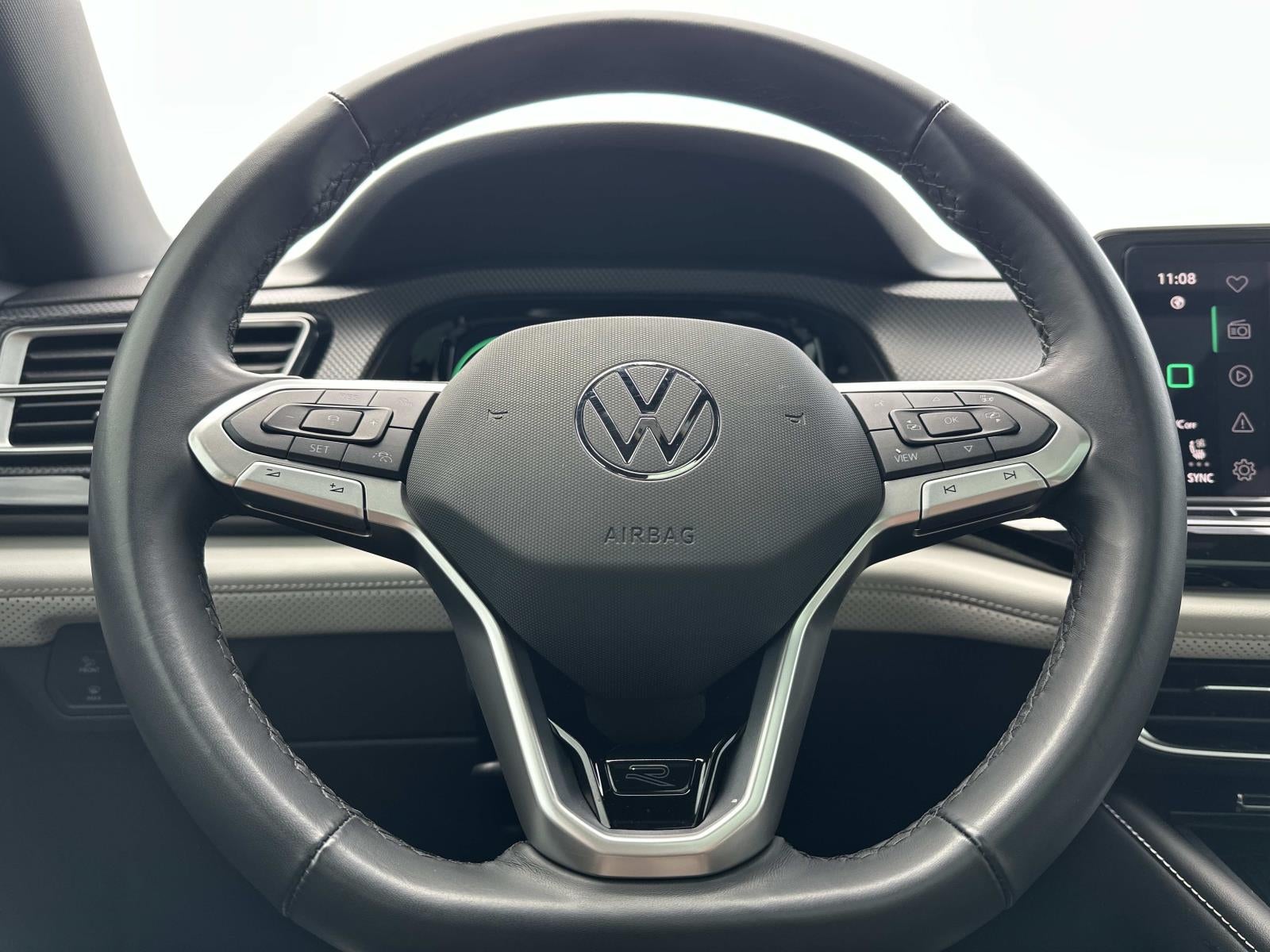 2025 Volkswagen Atlas Cross Sport 2.0T SEL Premium R-Line 4MOTION