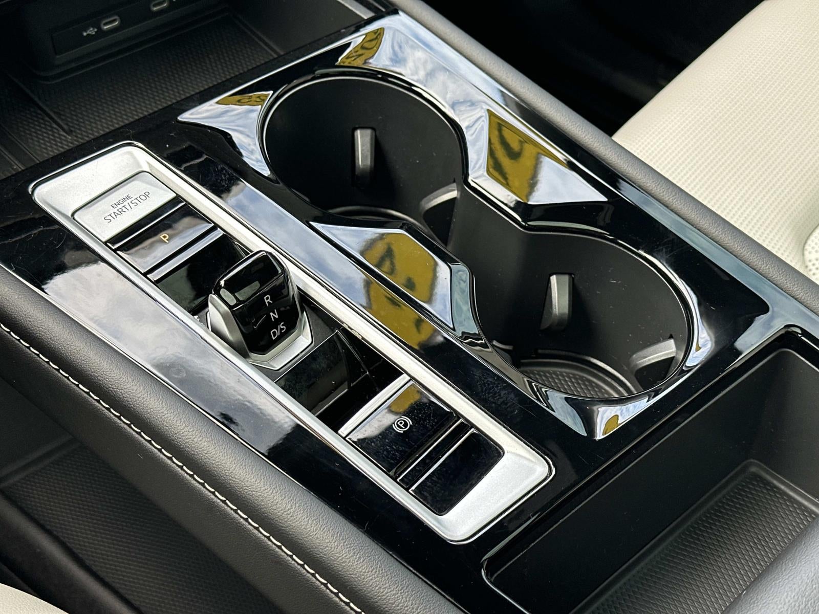 2025 Volkswagen Atlas Cross Sport 2.0T SEL Premium R-Line 4MOTION