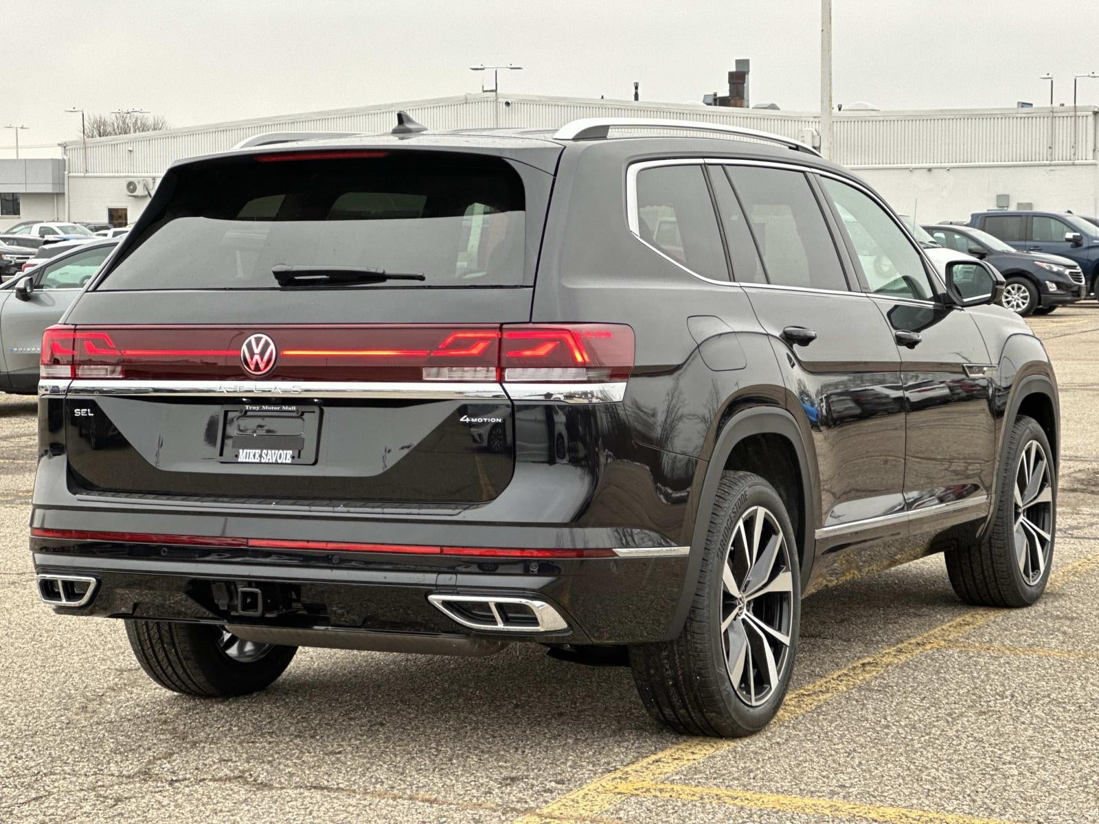 2026 Volkswagen Atlas 2.0T SEL Premium R-Line 4MOTION
