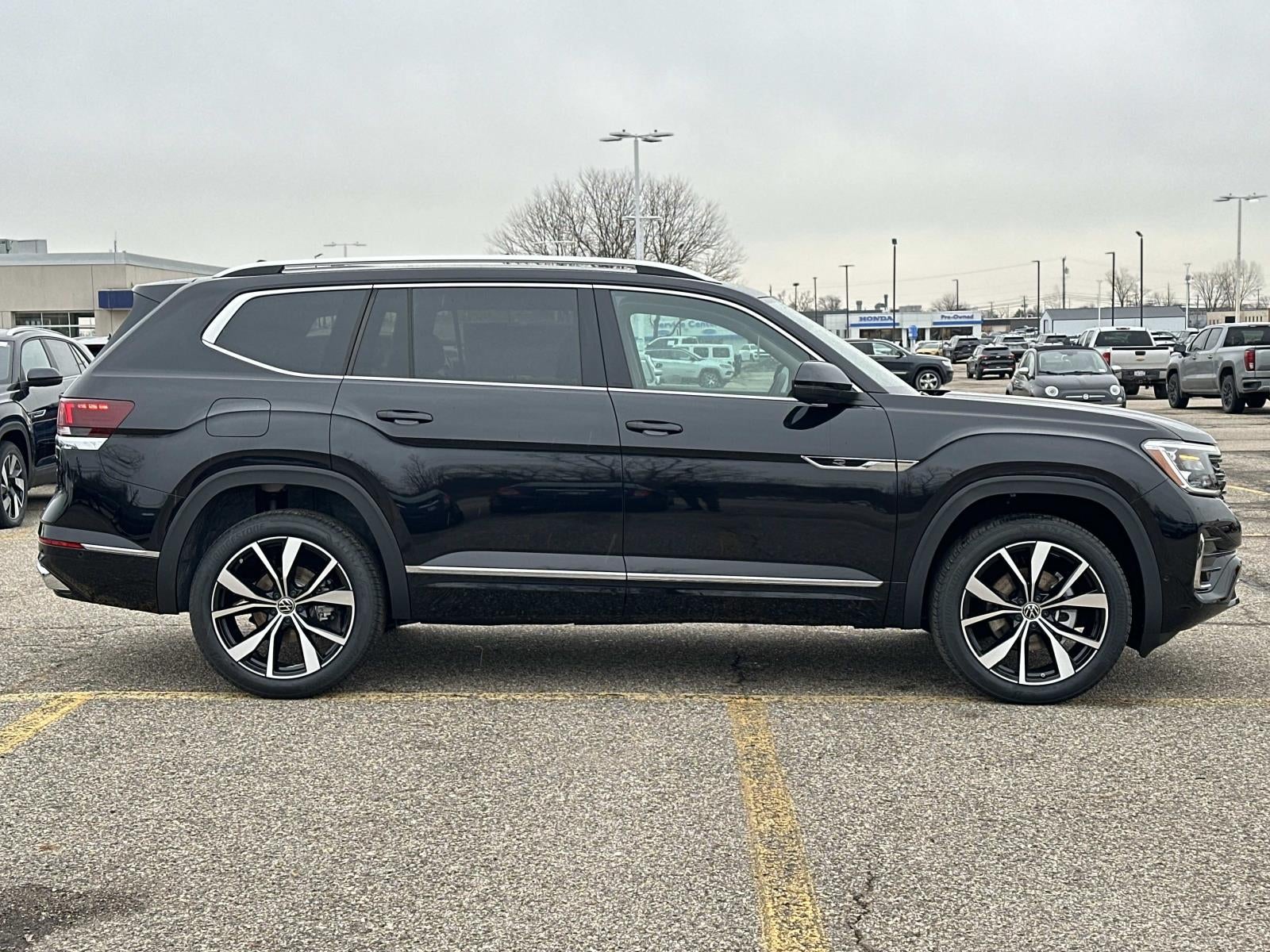 2026 Volkswagen Atlas 2.0T SEL Premium R-Line 4MOTION