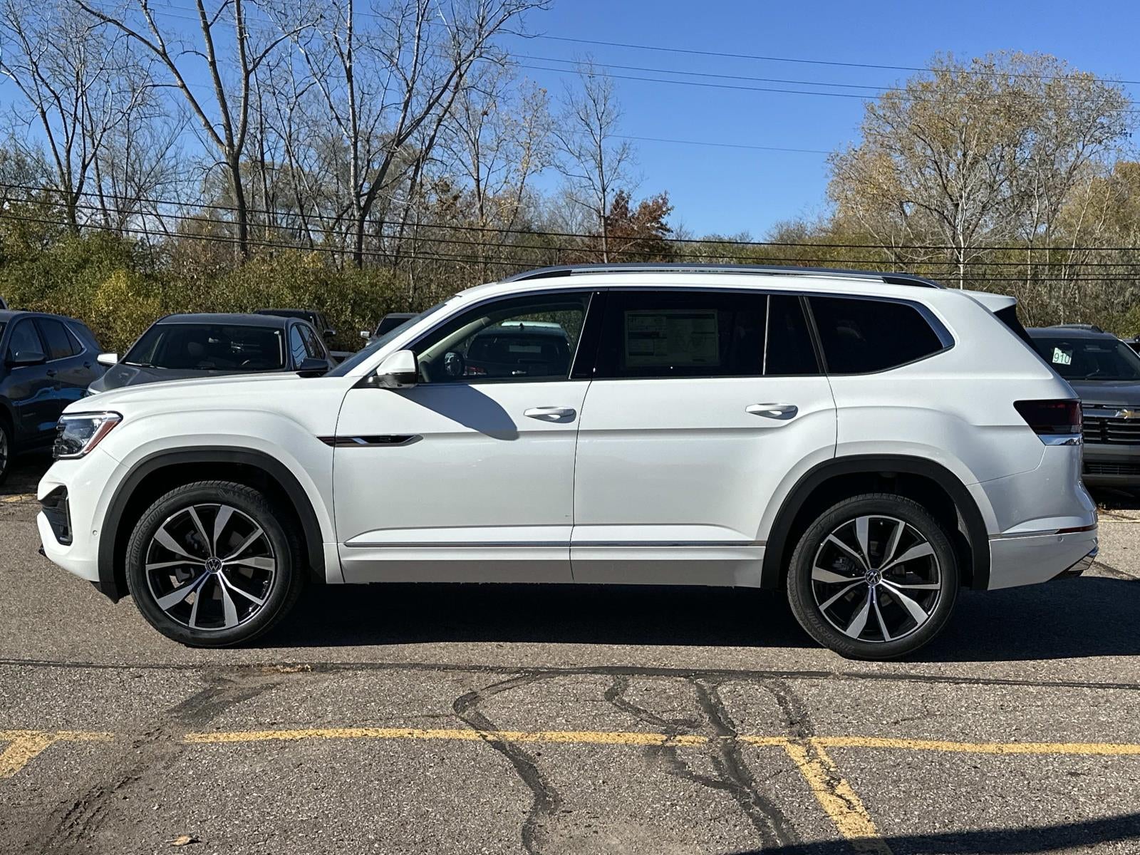 2026 Volkswagen Atlas 2.0T SEL Premium R-Line