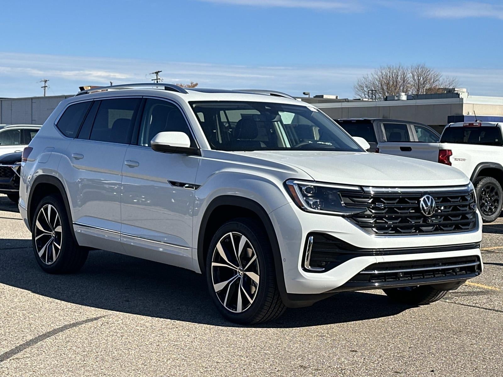 2026 Volkswagen Atlas 2.0T SEL Premium R-Line