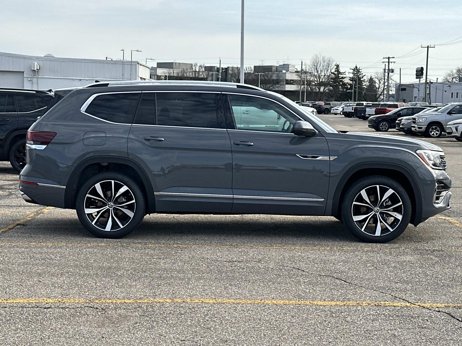 2026 Volkswagen Atlas 2.0T SEL Premium R-Line 4MOTION