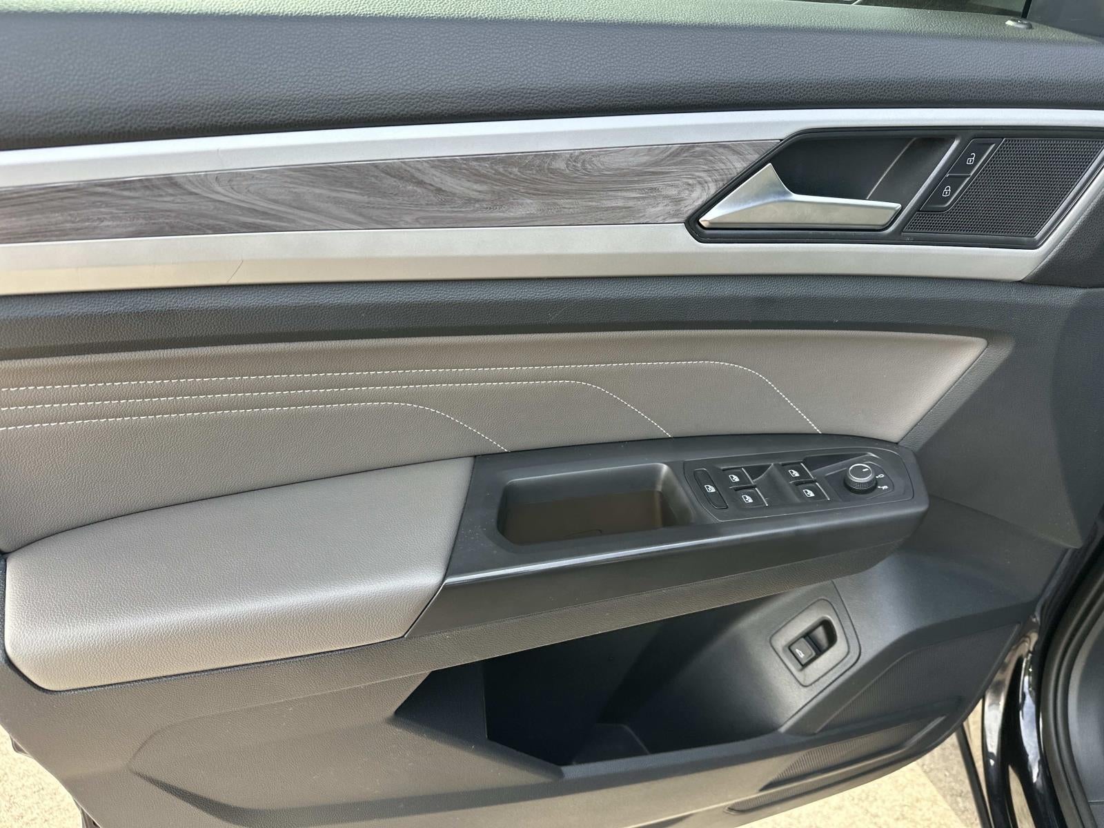 2022 Volkswagen Atlas Cross Sport 3.6L V6 SE w/Technology 4MOTION