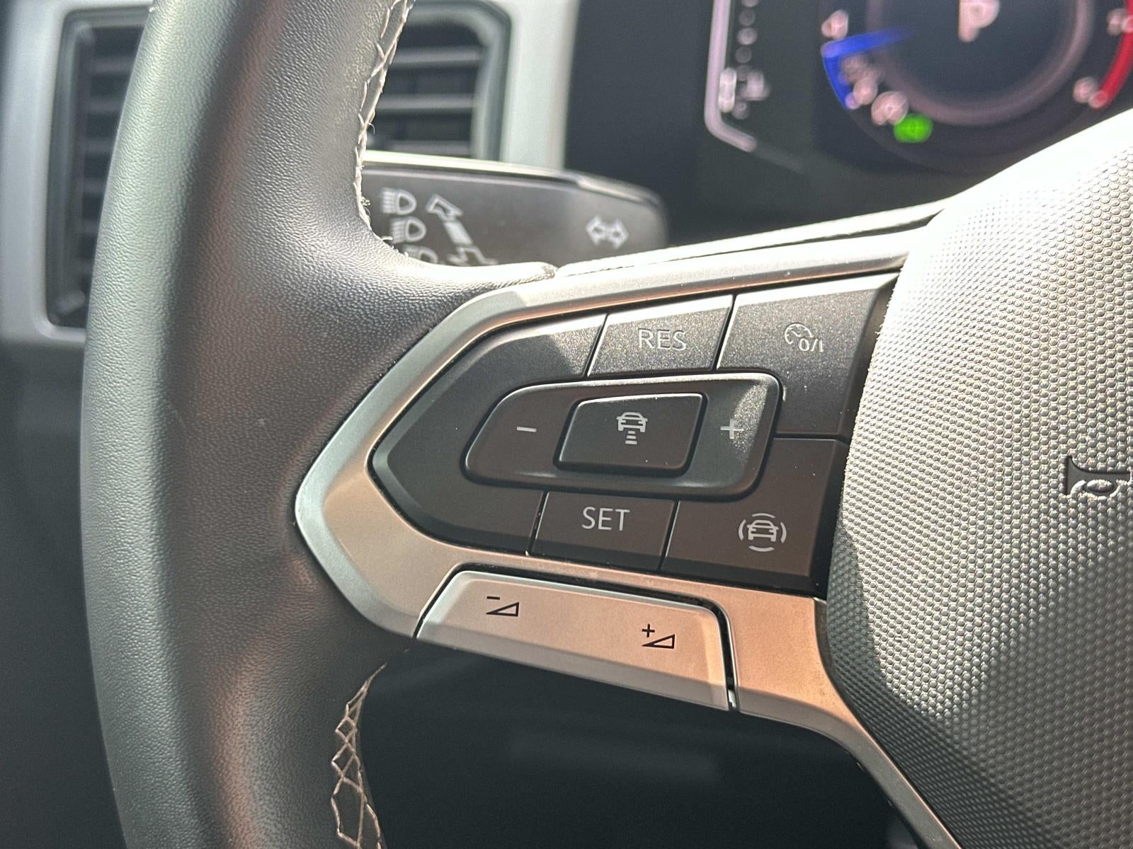 2022 Volkswagen Atlas Cross Sport 3.6L V6 SE w/Technology 4MOTION