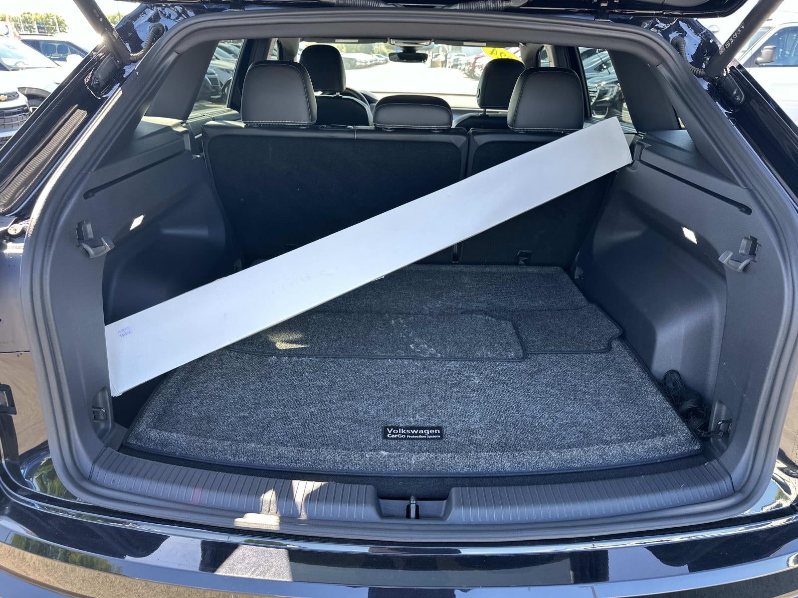 2024 Volkswagen Atlas Cross Sport 2.0T SE w/Technology 4MOTION