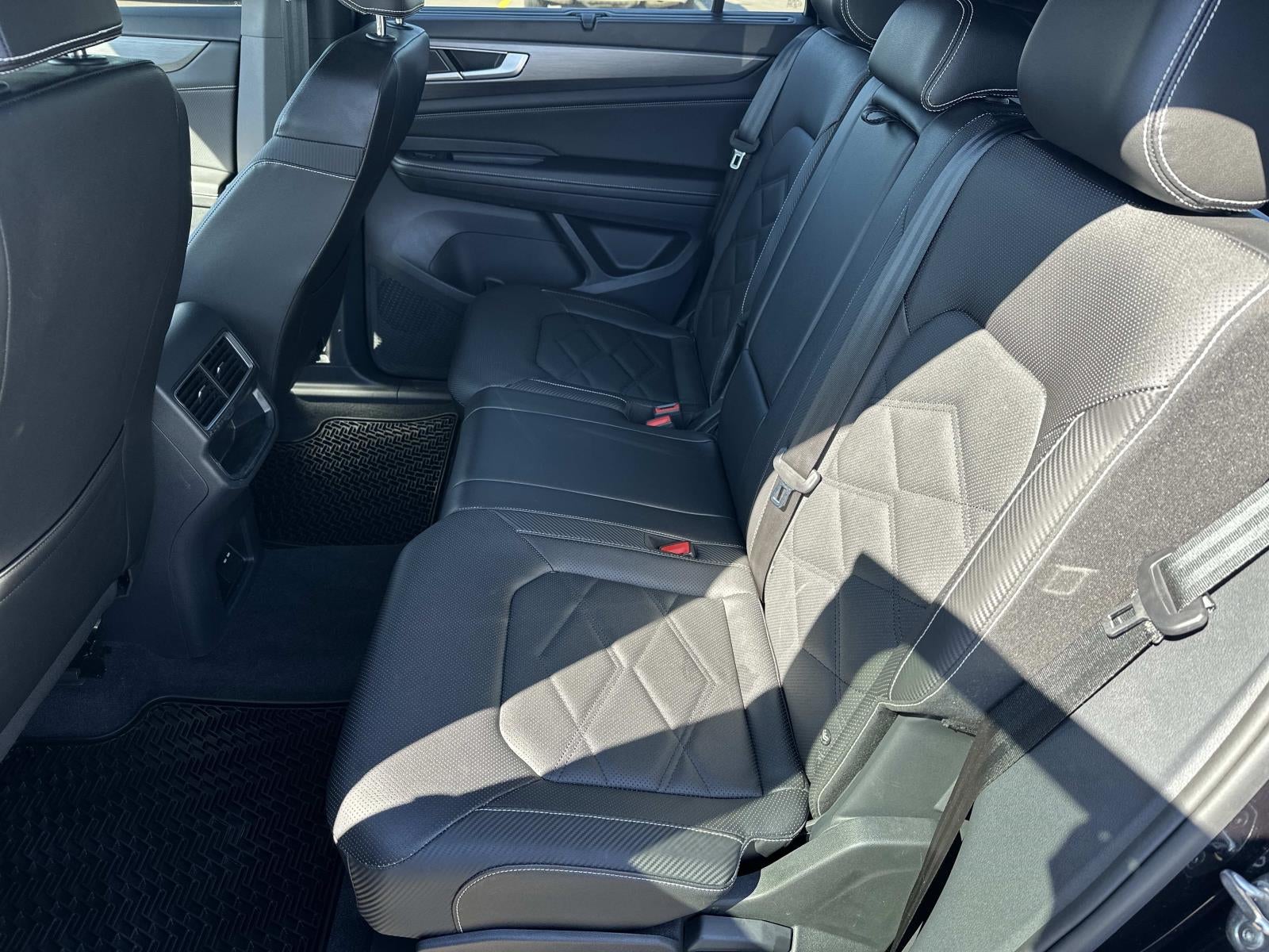 2024 Volkswagen Atlas Cross Sport 2.0T SE w/Technology 4MOTION