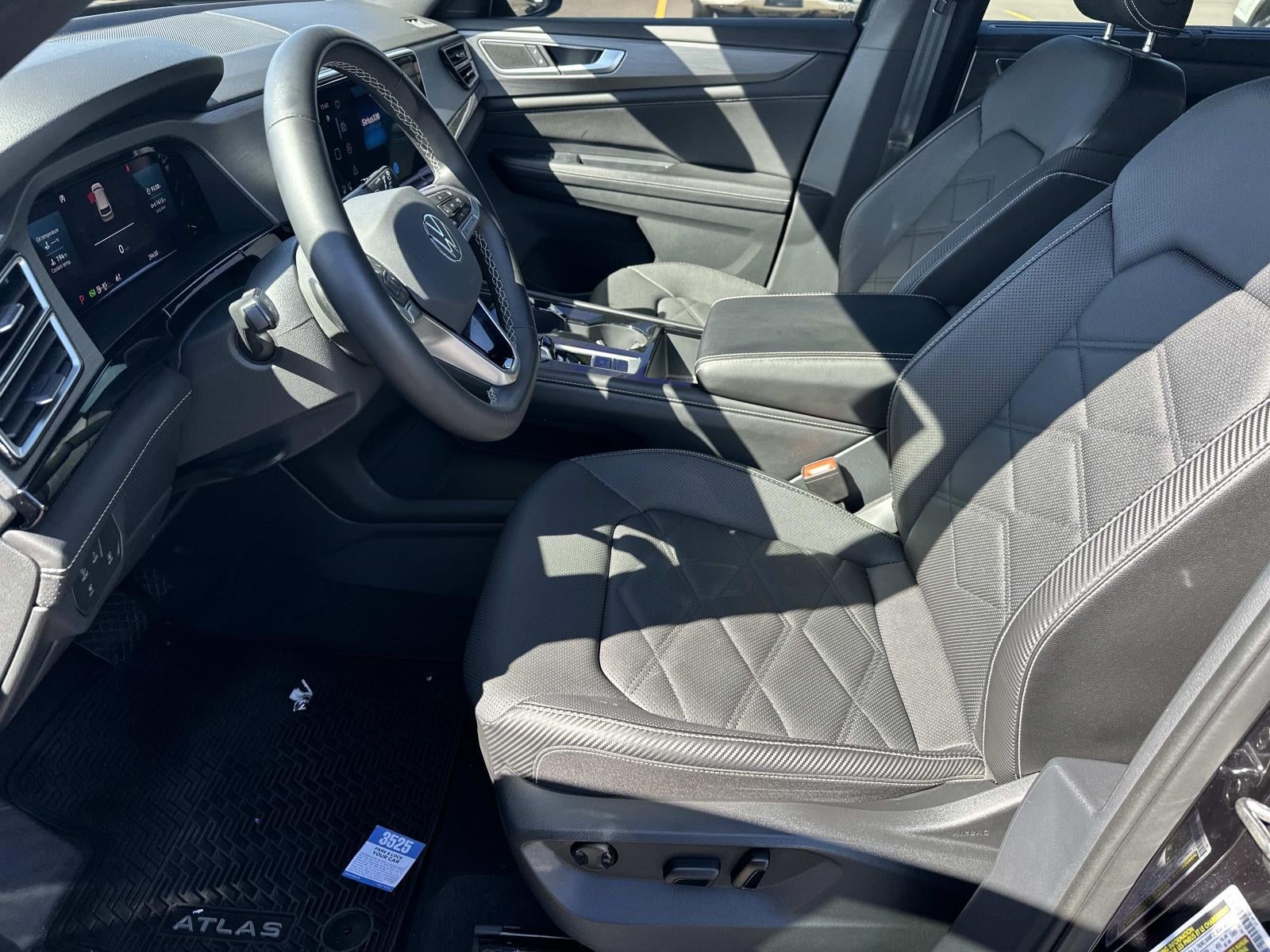 2024 Volkswagen Atlas Cross Sport 2.0T SE w/Technology 4MOTION