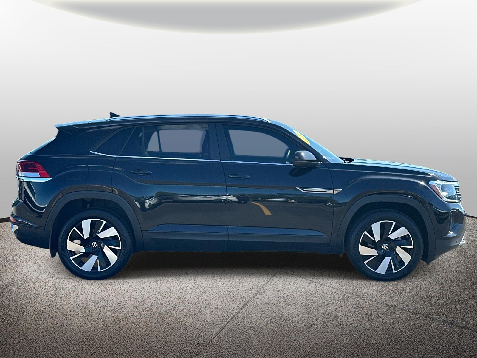 2024 Volkswagen Atlas Cross Sport 2.0T SE w/Technology 4MOTION